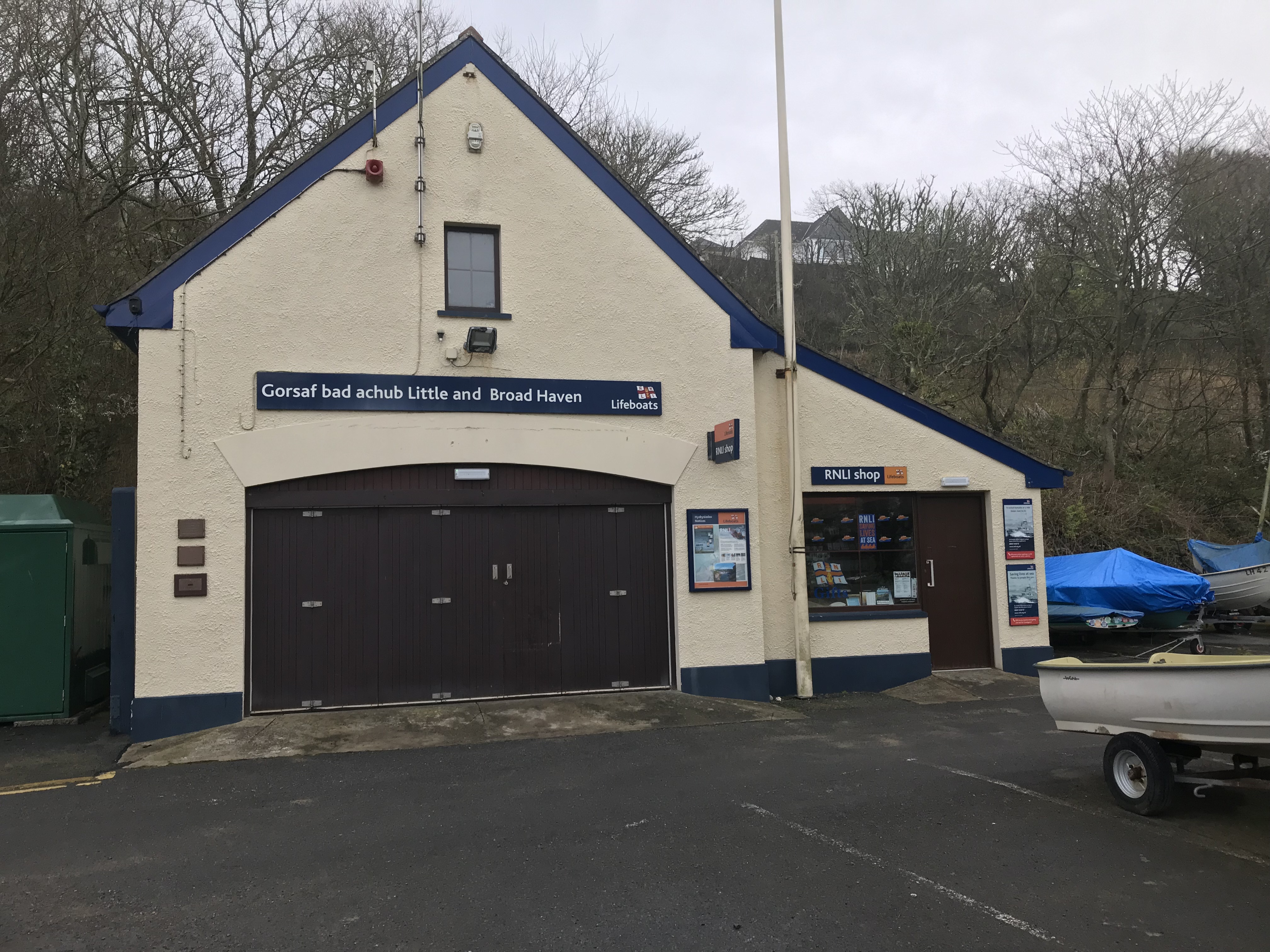 A01B3C37-29DB-442C-8990-85E945563679