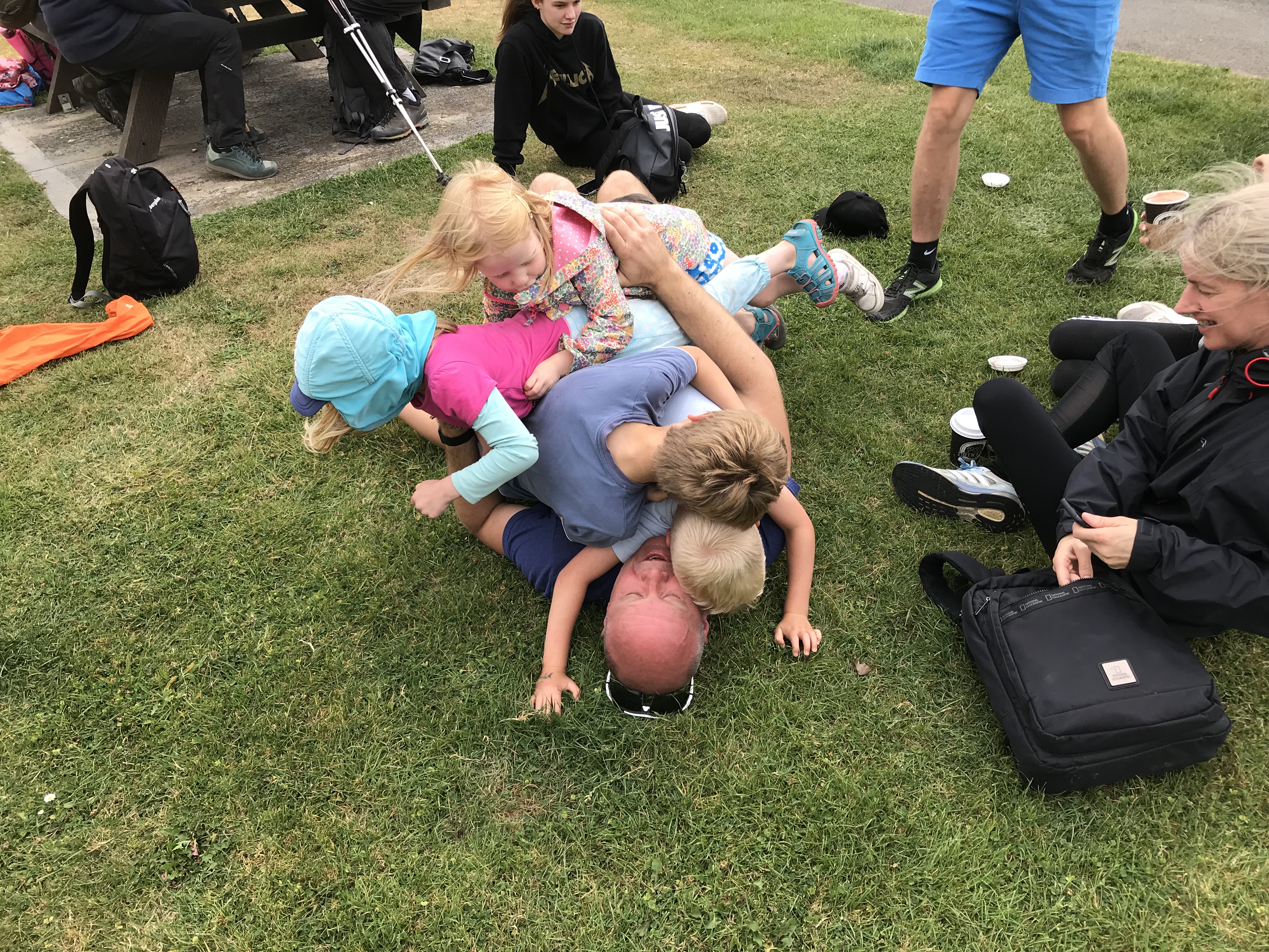 7B1F87DE-2187-4A80-87F0-B2247295E10D